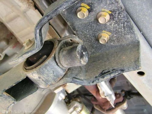 汽車噪音越來越大 老師傅說這5個(gè)零件任換其一,噪音立馬消失